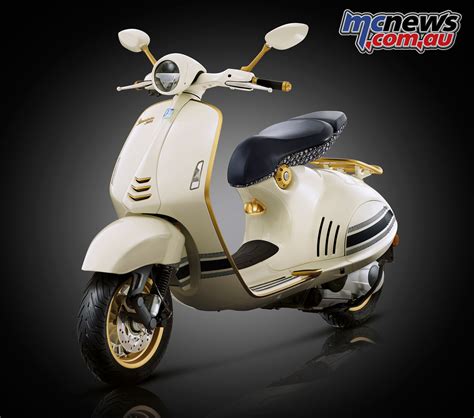 vespa dior kosten|Vespa 946 christian Dior price.